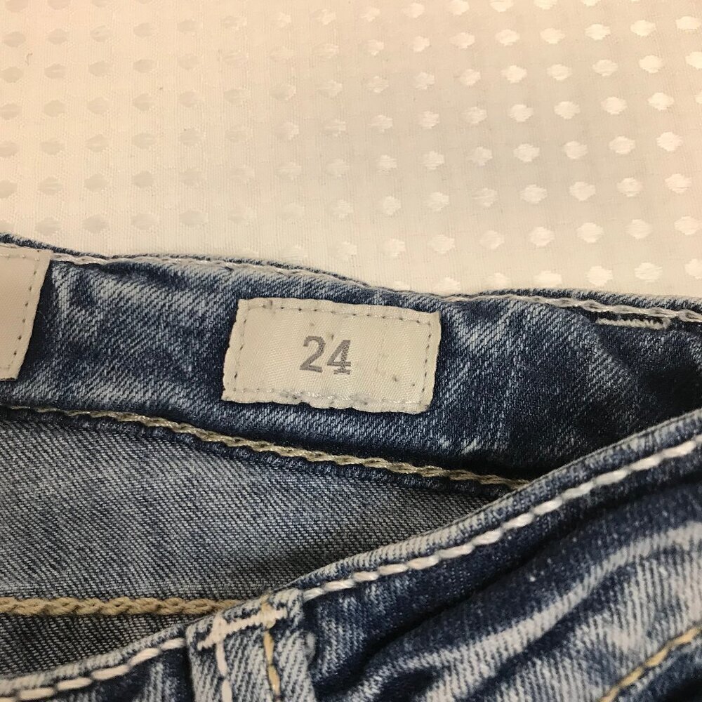 BKE WOMENS DENIM CAPRI SIZE 24 - Picture 3 of 8